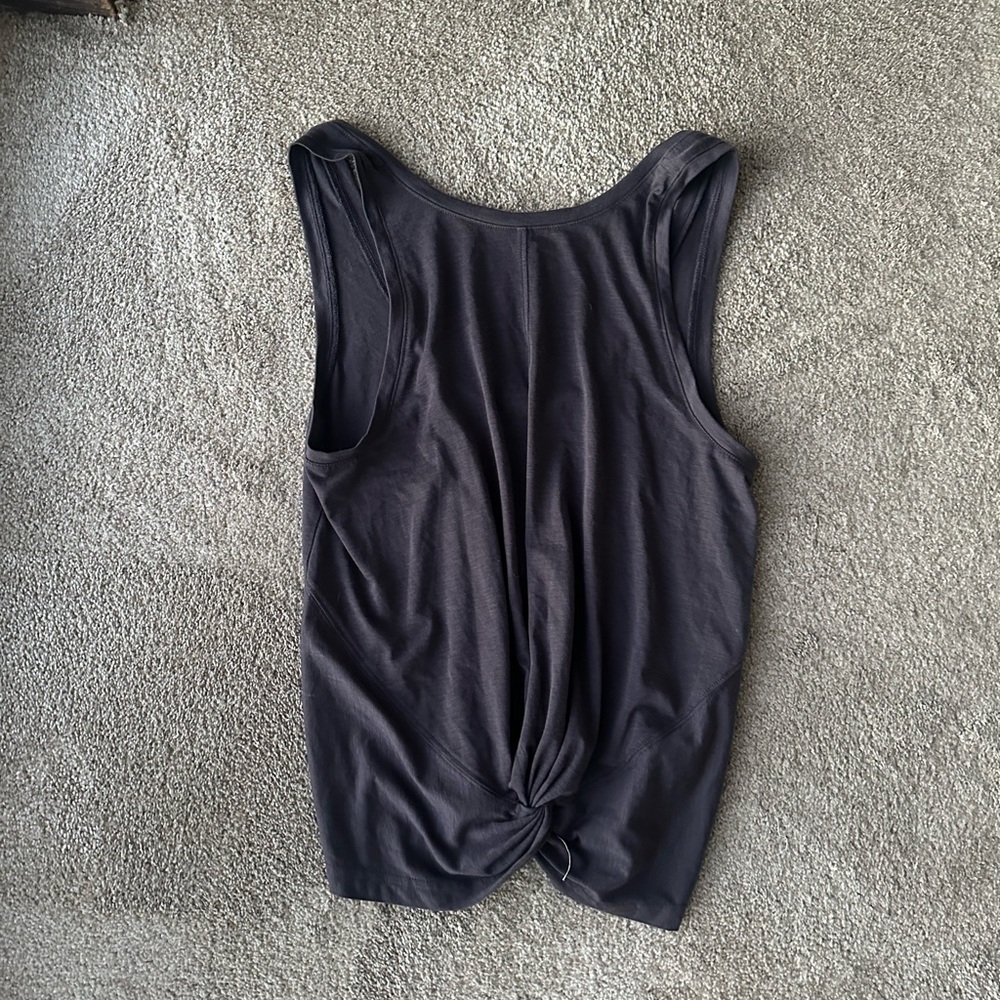 Athleta cropped top